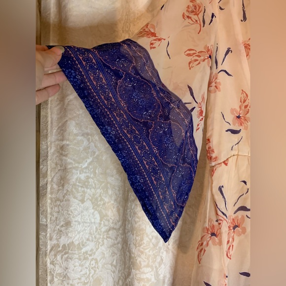 BAILEY BLUE Boho Floral Romper - Picture 8 of 9